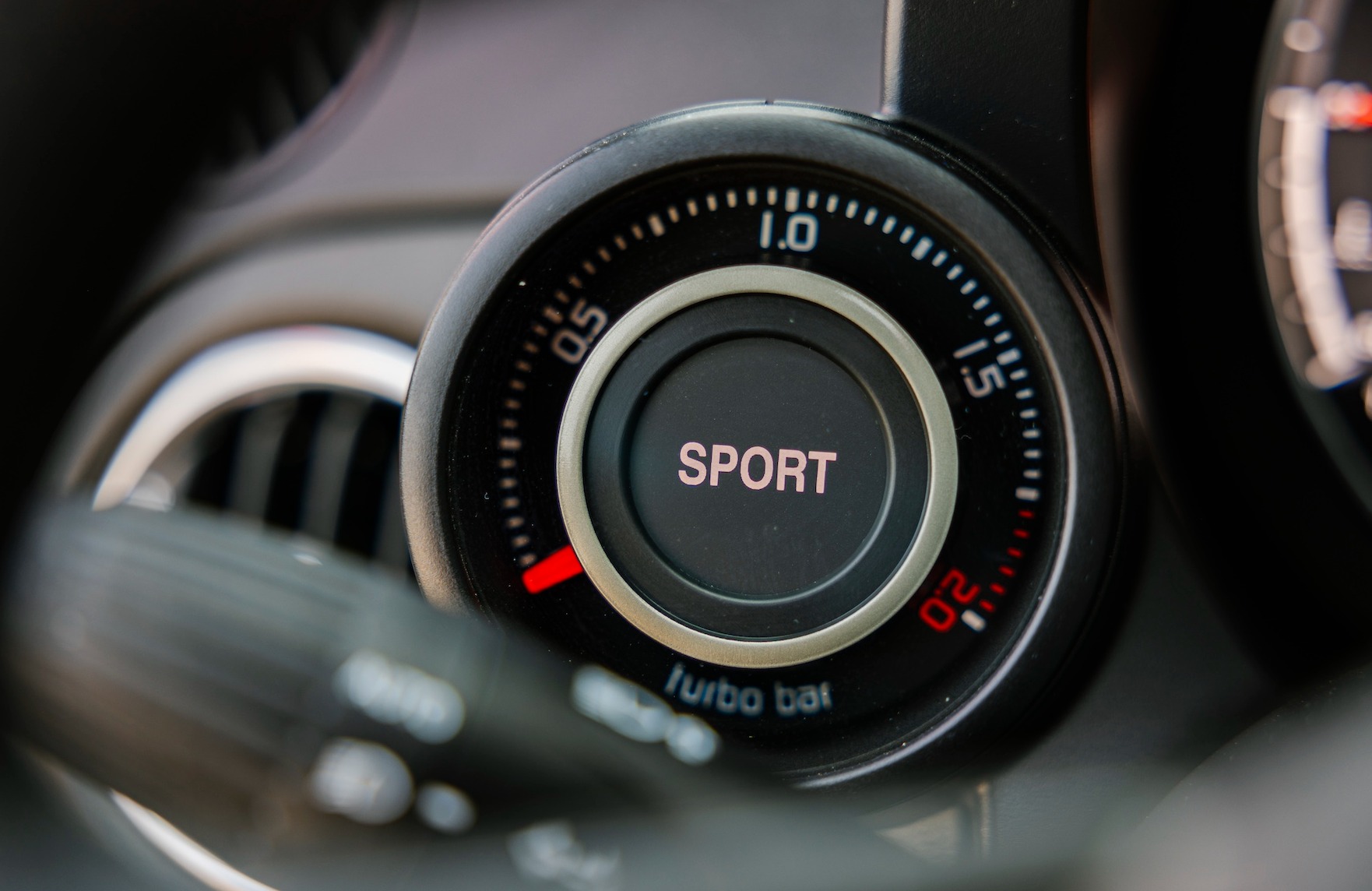 Content 15_content_image_17455060301062959732.jpg Werkplaats | Auto rijser