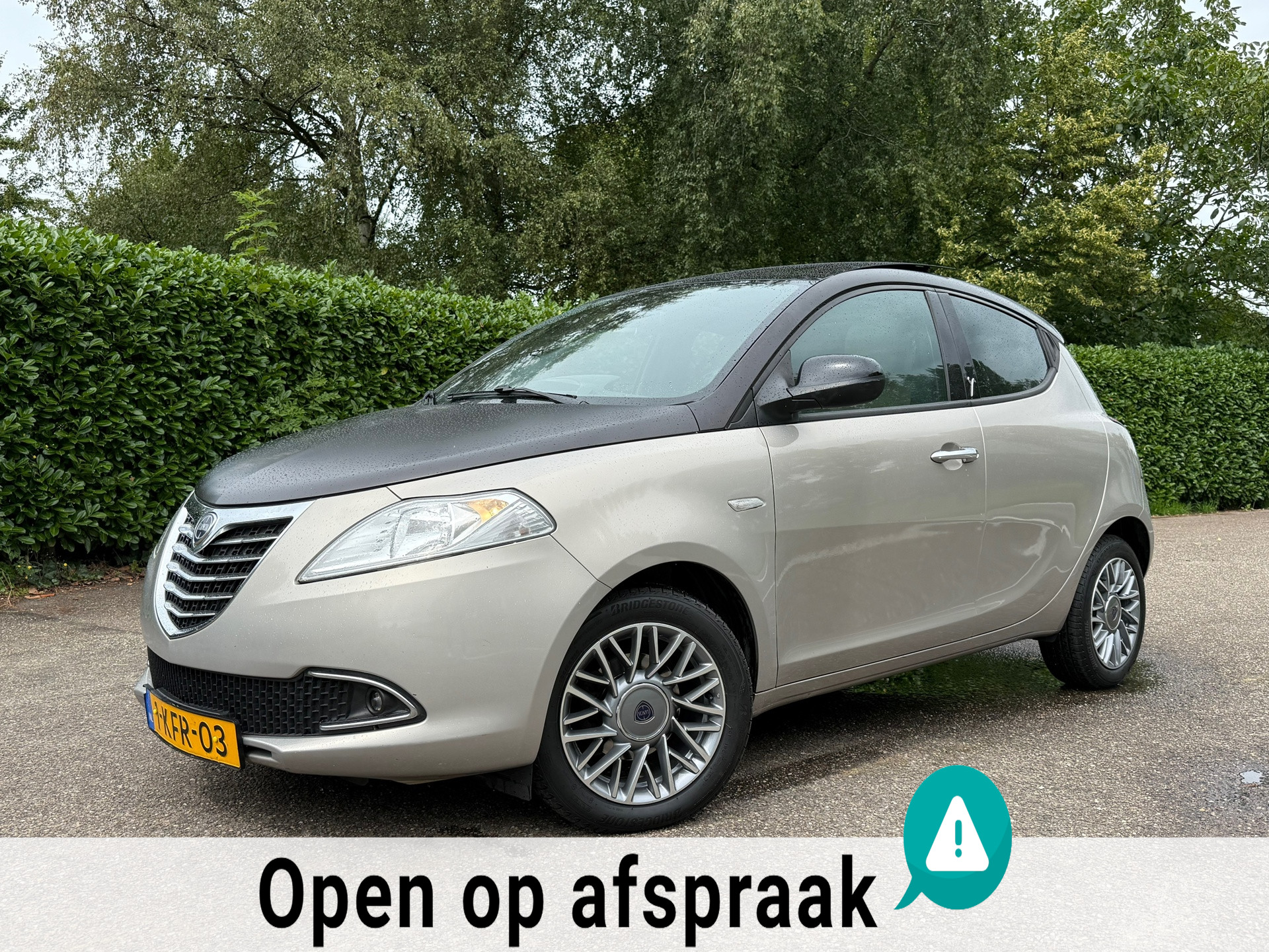 Lancia Ypsilon 0.9 TwinAir Platinum Automaat | Panoramadak | Leder | Clima | 15" Velgen | Navi | PDC | Cruise | 46767000-0.jpg | Auto rijser