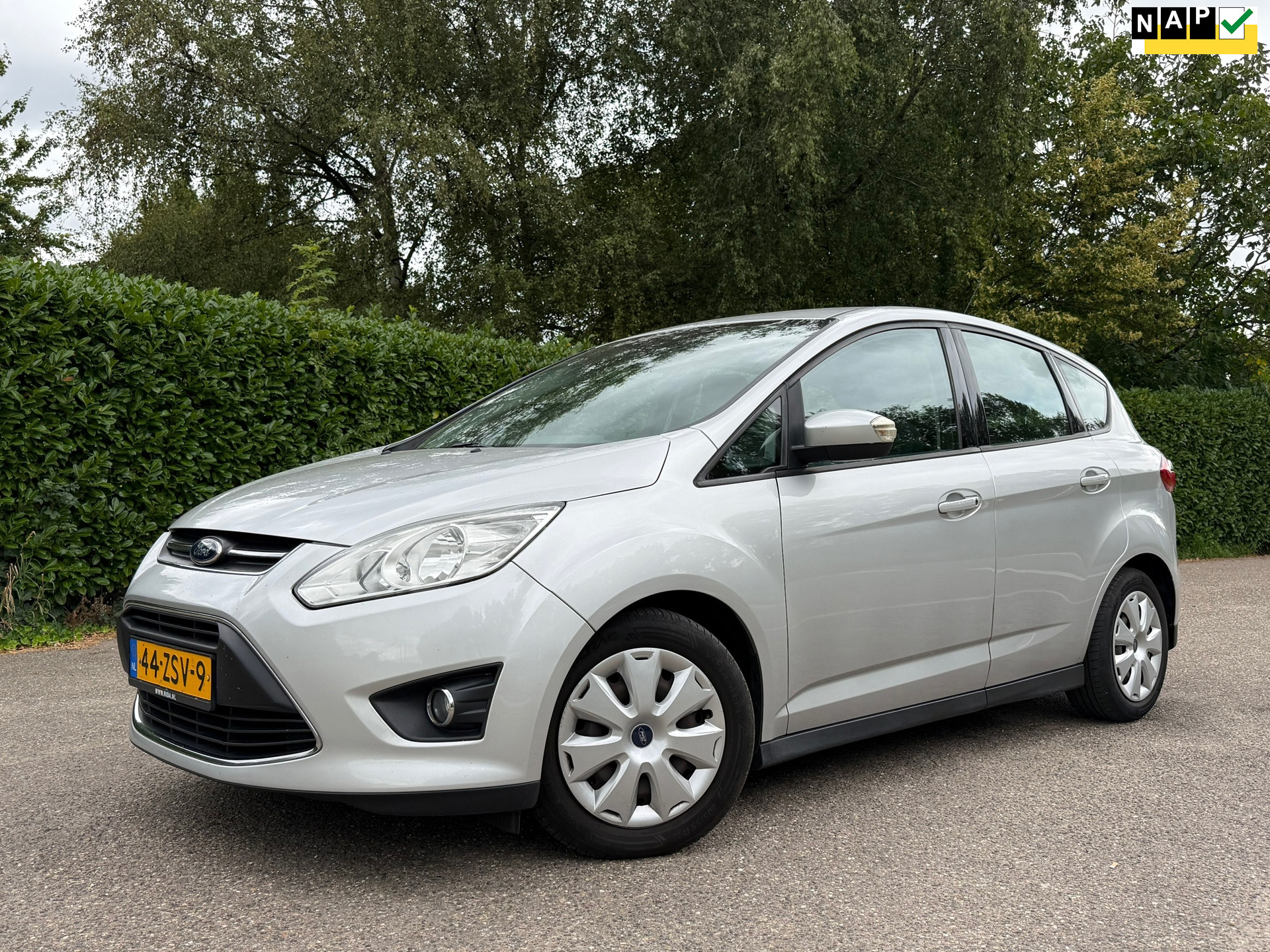Ford C-MAX 1.6 Trend | 2e Eigenaar | Airco | Trekhaak | PDC | Cruise | 47086220-0.jpg | Auto rijser