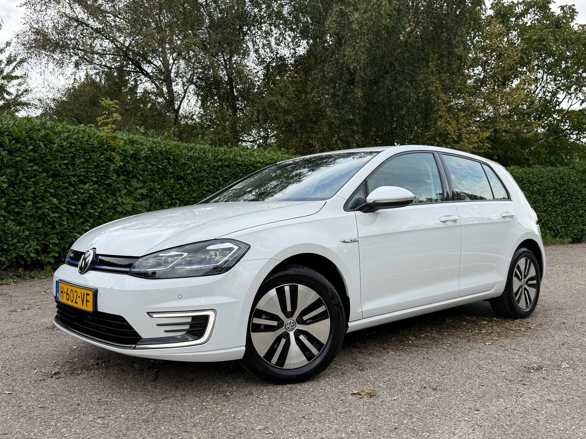 Volkswagen e-Golf E-DITION Automaat | Camera | Apple CarPlay/Android Auto | 1e Eigenaar | Navi | BTW-auto | Clima | PDC | Cruise | 47751481-0.jpg | Auto rijser