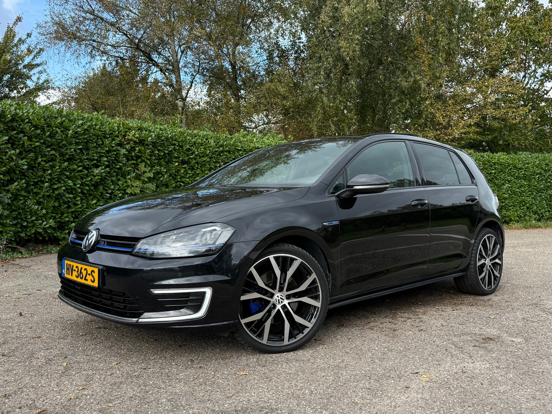 Volkswagen Golf 1.4 TSI GTE Automaat | Panoramadak | Leder | 19" Velgen | Navi | Clima | PDC | Cruise | LED | 48195413-0.jpg | Auto rijser