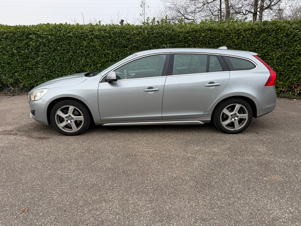 Volvo V60 2.0 T5 Momentum | Leer |Automaat 51129023-0.jpg | Auto rijser