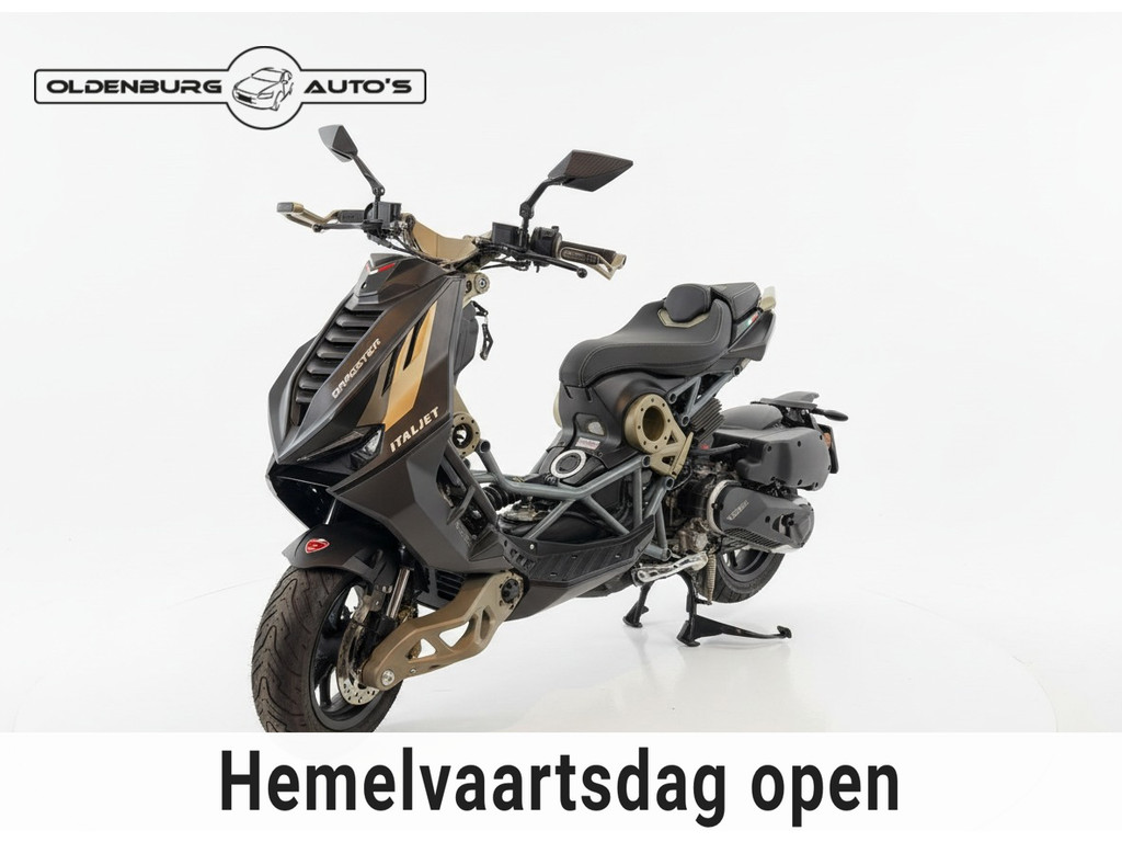Italjet  Scooter Dragster 200 | o km 51467554-0.jpg | Auto rijser