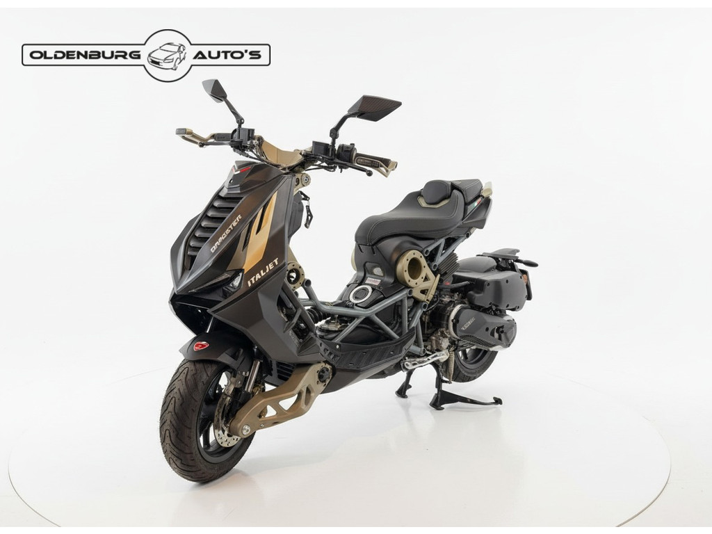 Italjet  Scooter Dragster 200 | o km 51467554-0.jpg | Auto rijser