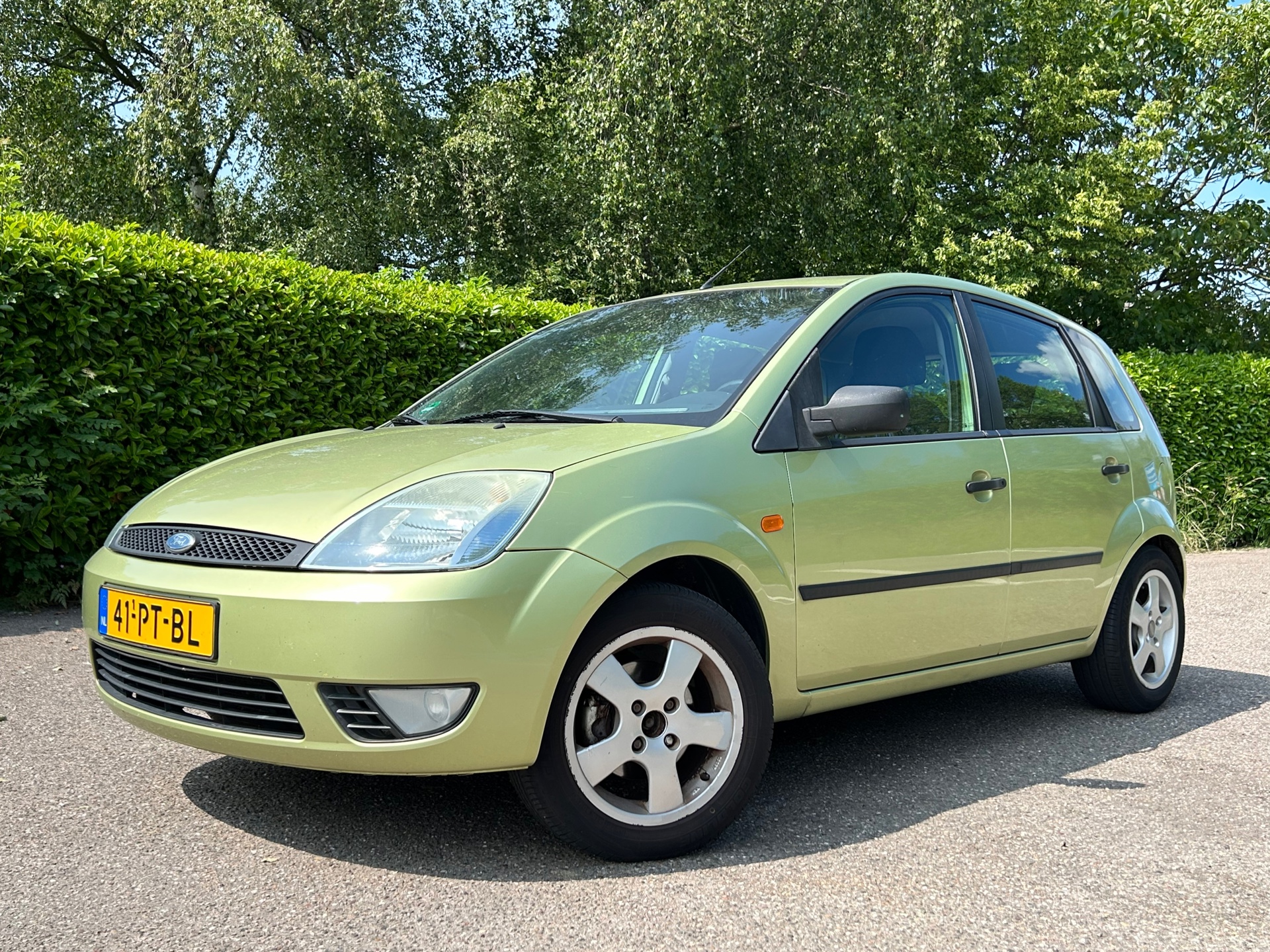 Ford Fiesta 1.3 Futura | Airco | 5 deurs | Nieuwe APK! | 45359360-0.jpg | Auto rijser