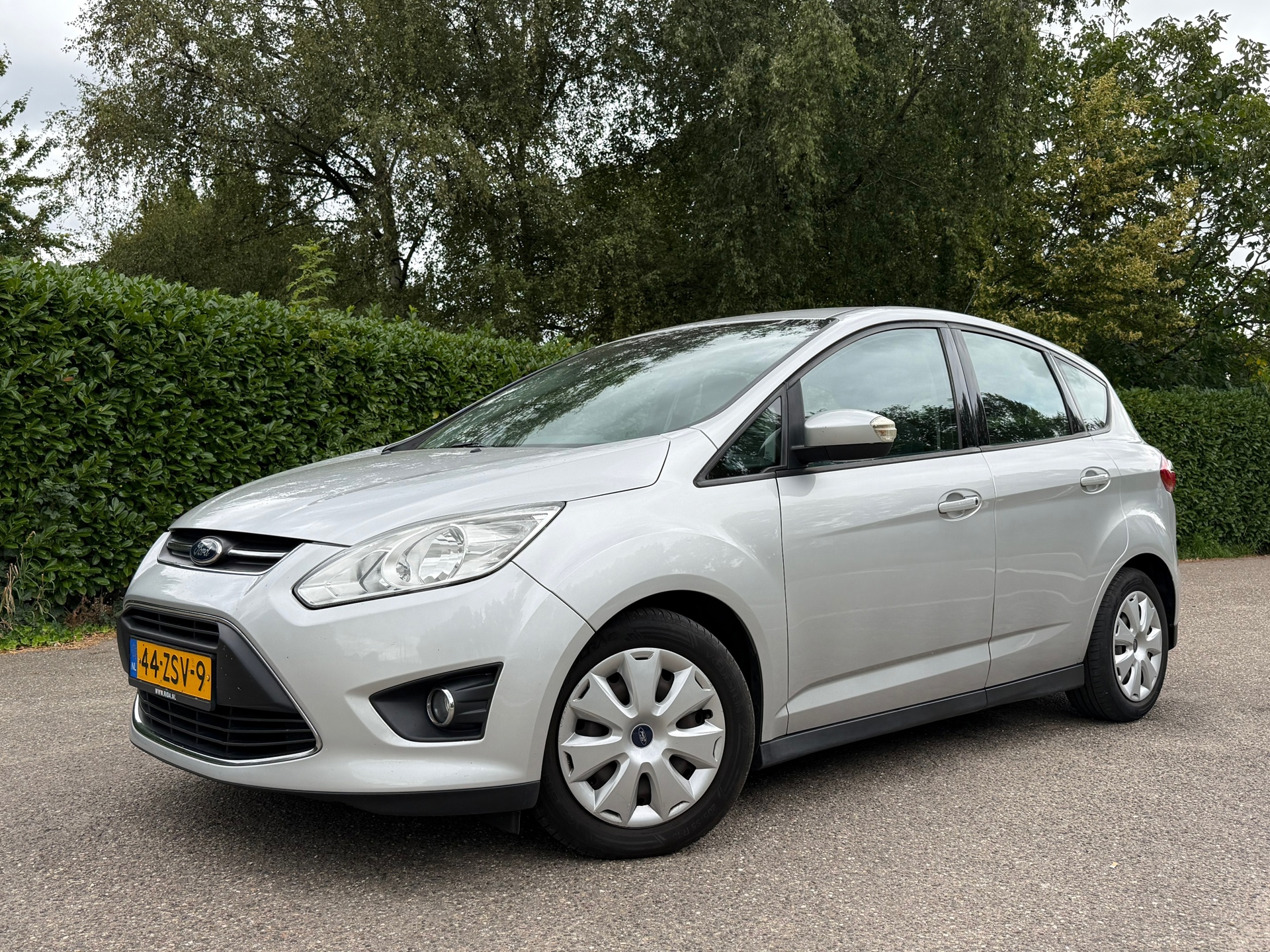 Ford C-MAX 1.6 Trend | 2e Eigenaar | Airco | Trekhaak | PDC | Cruise | 47086220-0.jpg | Auto rijser