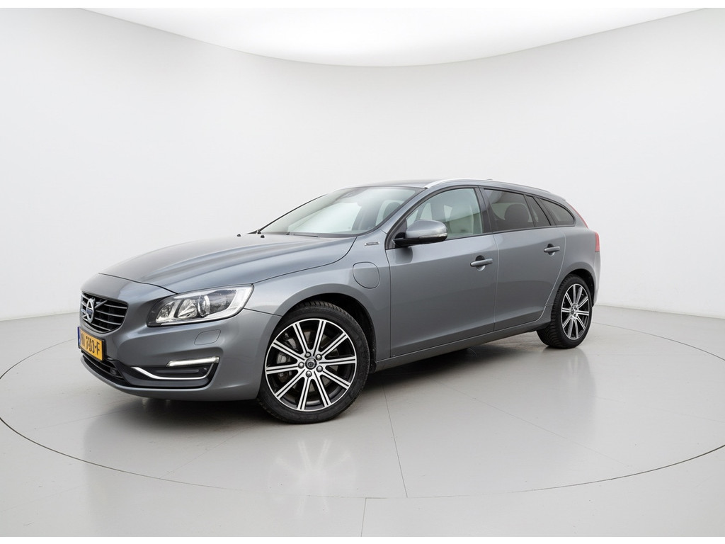 Volvo V60 2.4 D5 Twin Engine R-Design | 97% SOH 50813913-0.jpg | Auto rijser